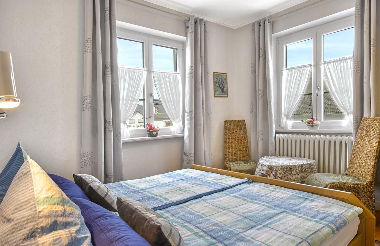 Pension "Haus Am Walde" Brodenbach, Mosel Extérieur photo